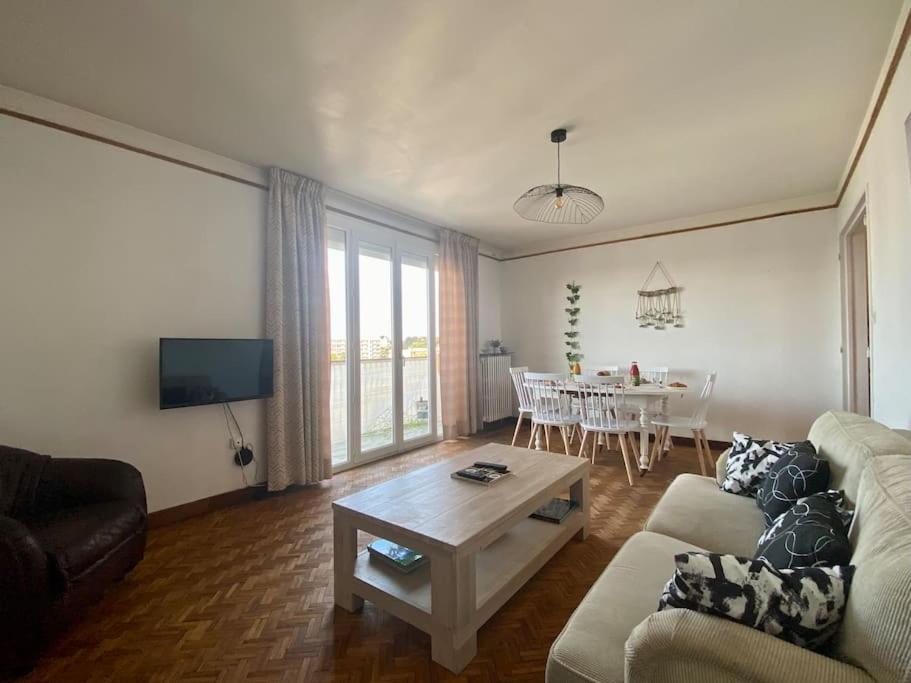 Le Buffel - Appartement 4 Chambres, Parking, Wi-Fi, Tram - 8Pers Montpellier Kültér fotó
